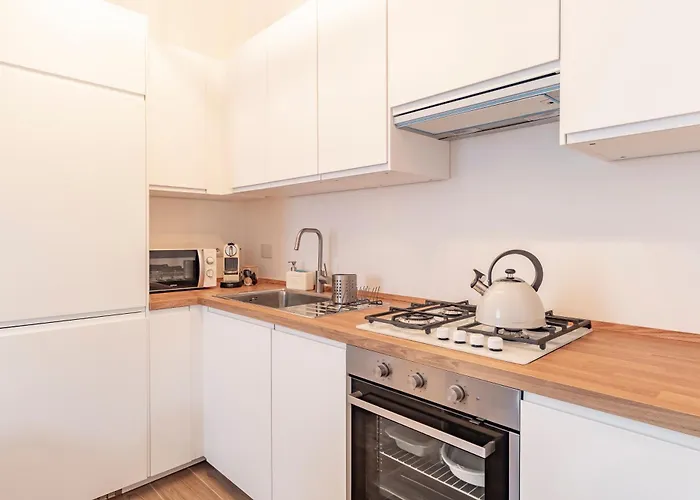 Domus Ana- Modern Elegance, Steps Away From The Colosseum And The Historic Center