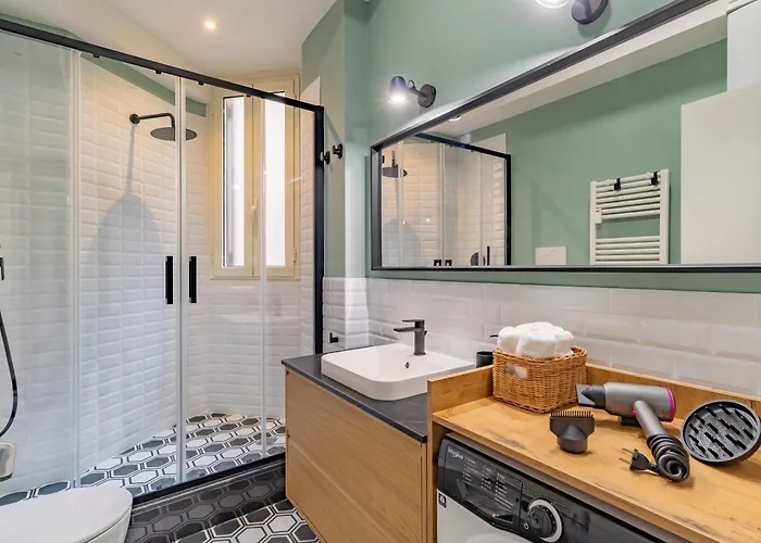 Domus Ana- Modern Elegance, Steps Away From The Colosseum And The Historic Center Apartamento Roma