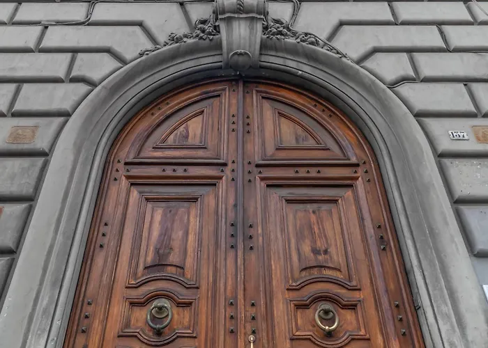 Apartamento Domus Ana- Modern Elegance, Steps Away From The Colosseum And The Historic Center Roma