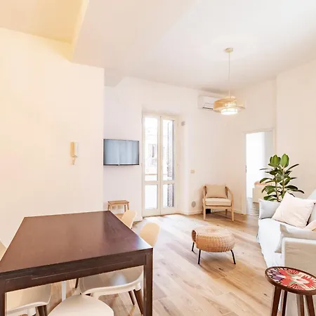 Domus Ana- Modern Elegance, Steps Away From The Colosseum And The Historic Center *
